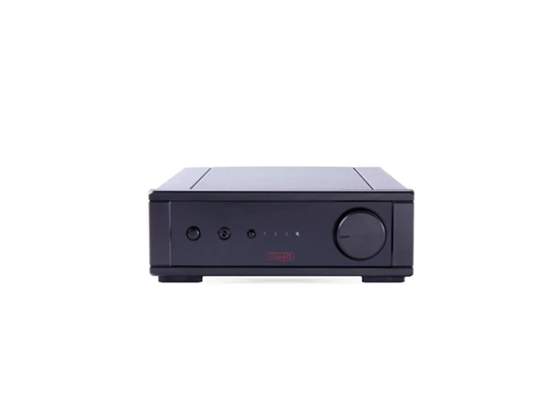 Rega io, forsterker 2x30 watt, MM-RIAA, hodetelefon 