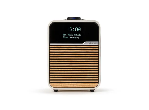 Ruark R1 Mk4, DAB radio, kremhvit DAB+, Bluetooth, klokke og alarm 