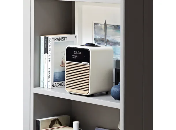 Ruark R1 Mk4, DAB radio, kremhvit DAB+, Bluetooth, klokke og alarm 