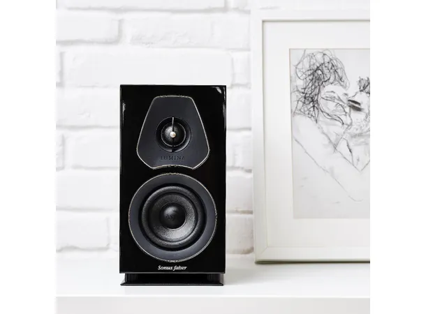 Sonus Faber Lumina I, sort piano 2-veis høyttaler, plassering benk/hylle 