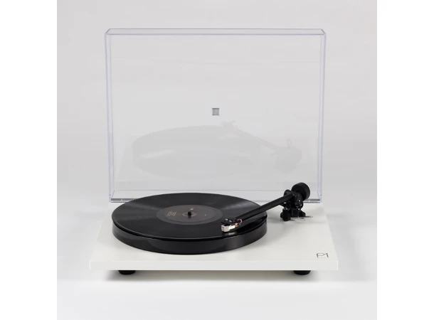 Rega Planar 1 Plus, Carbon, hvit RIAA-trinn, RB110 arm, EBLT drivrem 