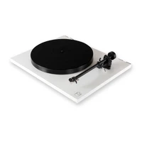 Rega Planar 1 Plus, matt hvit Inkl. Riaa, Carbon pickup, RB110 arm