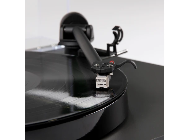 Rega Planar 1 Plus, Carbon, Black RIAA-trinn, RB110 arm, EBLT drivrem 