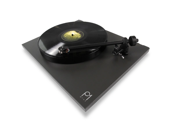 Rega Planar 1 Plus, matt sort Inkl. Riaa, Carbon pickup, RB110 arm 