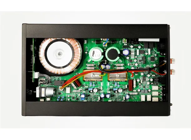 Rega Brio MK7, forsterker, DAC 2x50 watt, hodetelefon, MM-RIAA, sort 