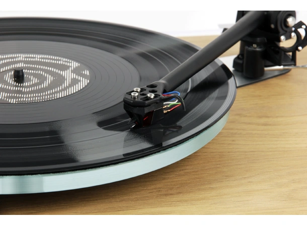Rega Planar 3, Nd3 pickup, oak Glasstallerken, RB330 arm, EBLT drivrem 