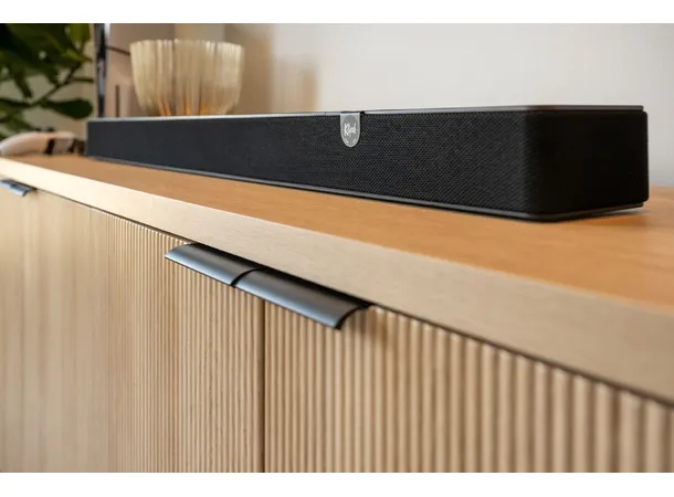 Klipsch Flexus Core 200 med sub og surr Lydplanke 10" subwoofer og bakhøyttalere 