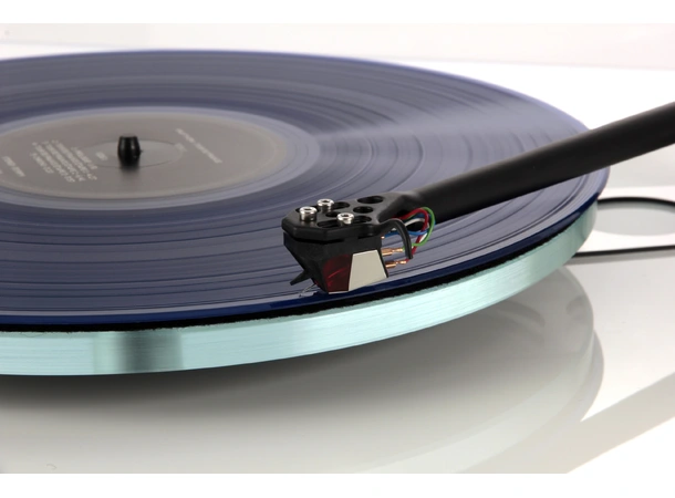 Rega Planar 3 Nd3 platespiller- hvit RB330 arm, High gloss 