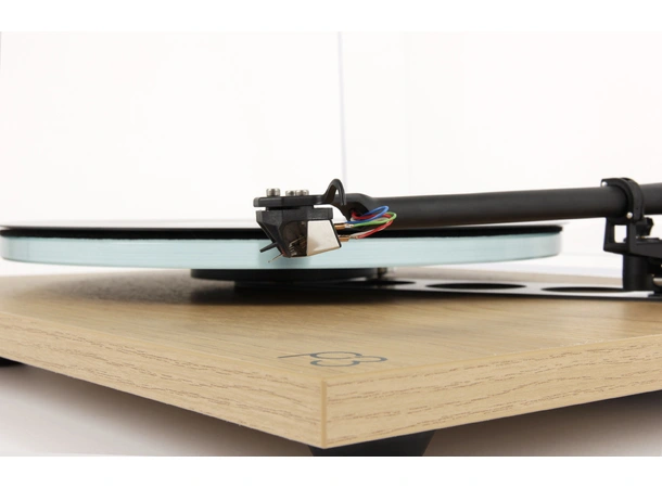 Rega Planar 3, Nd5 pickup, oak Glasstallerken, RB330 arm, EBLT drivrem 