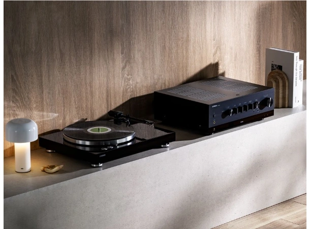 Yamaha TT-S303 - sort Platespiller 