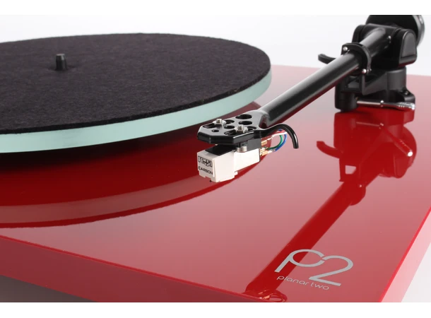 Rega Planar 2 platespiller, Carbon, rød Glasstallerken, RB220 arm, High Gloss 