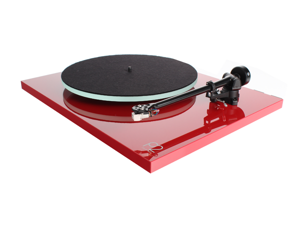 Rega Planar 2 platespiller, Carbon, rød Glasstallerken, RB220 arm, High Gloss