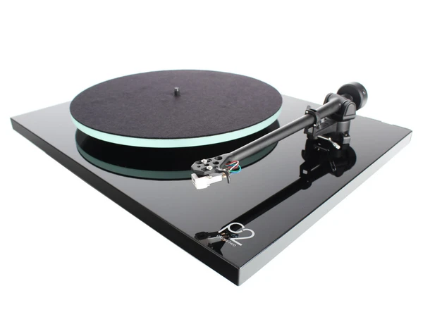 Rega Planar 2, Carbon pickup, sort Glasstallerken, RB220 arm, EBLT drivrem 