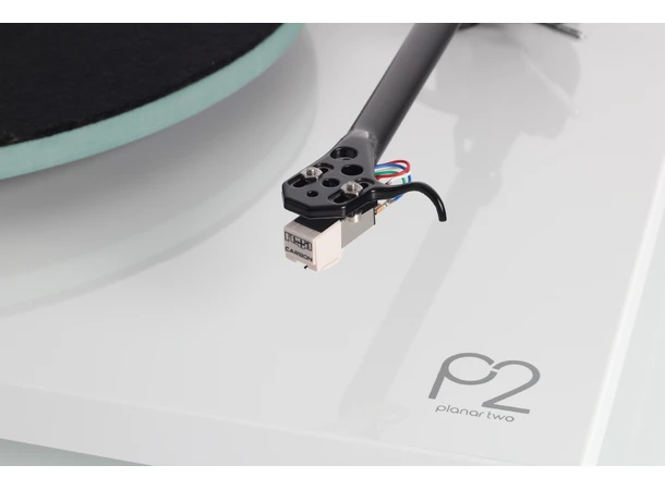 Rega Planar 2 platespiller, Carbon, hvit Glasstallerken, RB220 arm, High Gloss 