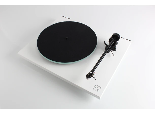 Rega Planar 2 platespiller, Carbon, hvit Glasstallerken, RB220 arm, High Gloss 