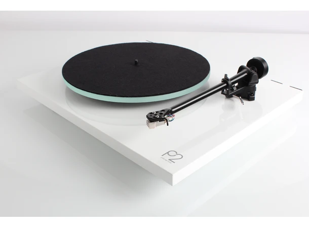 Rega Planar 2 platespiller, Carbon, hvit Glasstallerken, RB220 arm, High Gloss 